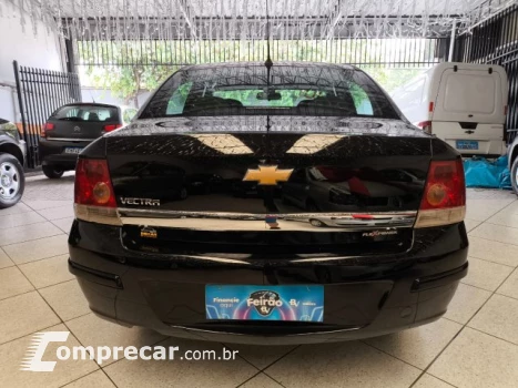 VECTRA SEDAN - 2.0 MPFI EXPRESSION 8V 4P MANUAL