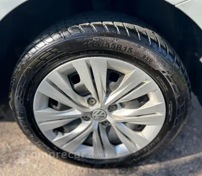 VOYAGE 1.0 12V MPI Totalflex