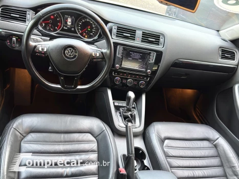 JETTA 2.0 TSI HIGHLINE 211CV GASOLINA 4P TIPTRONIC