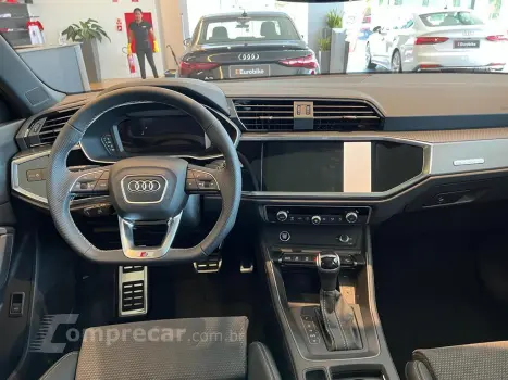 Q3 2.0 40 TFSI Sportback Performance Black Quattro