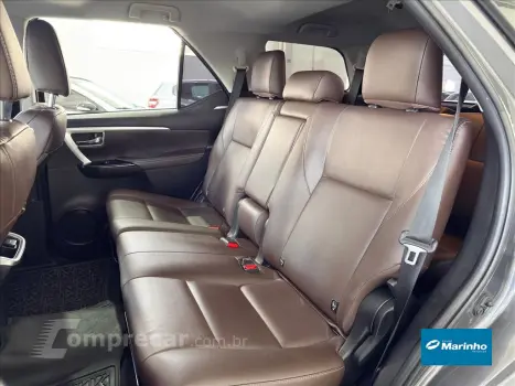 HILUX SW4 2.7 SRV 7 LUGARES 4X2 16V FLEX 4P AUTOM