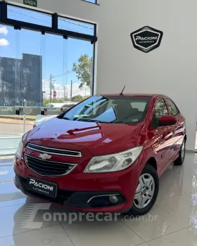 CHEVROLET ONIX 1.0 LT 4 portas