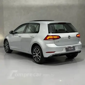 Golf Comfort. 200 TSI 1.0 Flex 12V Aut.