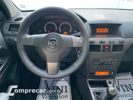 VECTRA 2.0 MPFI GT Hatch 8V