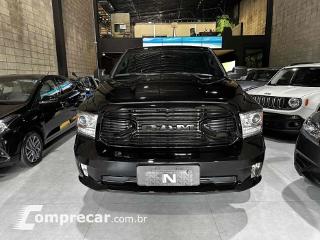 CLASSIC 5.7 V8 GASOLINA LARAMIE NIGHT EDITION CD 4X4 AUTOMÁT