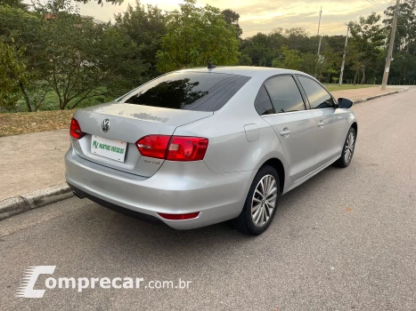 JETTA 2.0 TSI Highline