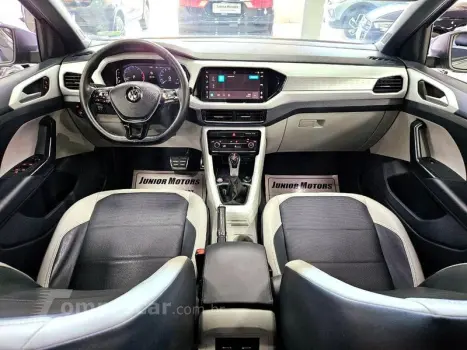 T CROSS HIGHLINE 250 TSI AUT