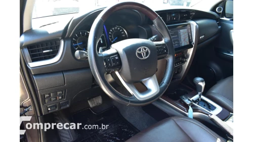 HILUX SW4 - 2.7 SRV 7 LUGARES 4X2 16V 4P AUTOMÁTICO