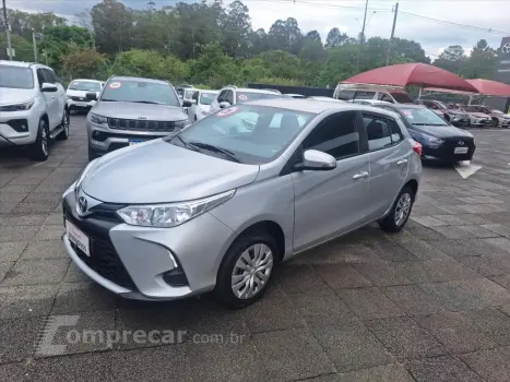 Toyota YARIS 1.5 16V FLEX XL MULTIDRIVE 4 portas