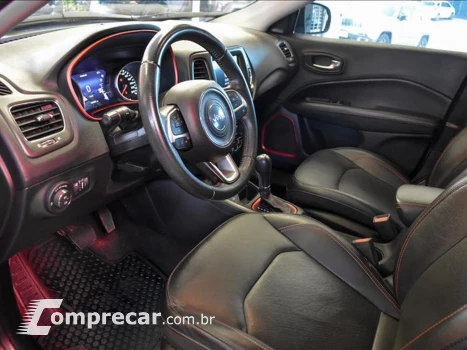 COMPASS 2.0 16V DIESEL TRAILHAWK 4X4 AUTOMÁTICO