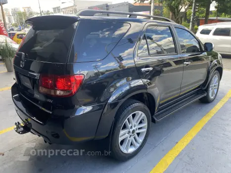 HILUX 2.8 SW4 4X4 8V