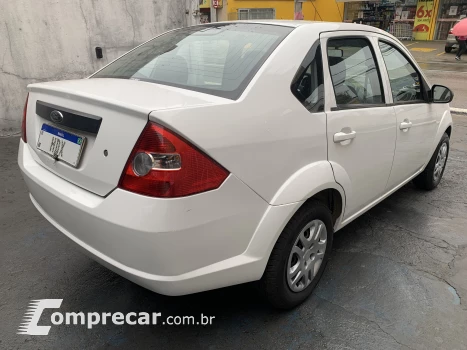 FIESTA 1.6 MPI Class Sedan 8V