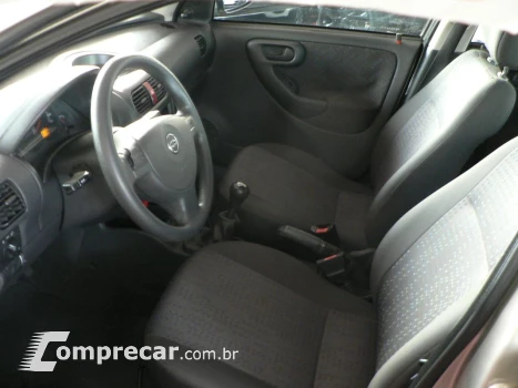 CORSA 1.4 MPFI Maxx Sedan 8V