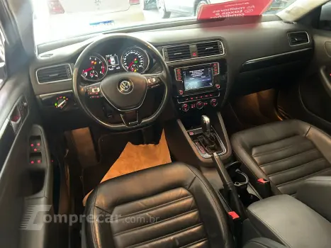 JETTA Highline 2.0 TSI 16V 4p Tiptronic