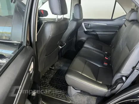 HILUX SW4 2.8 SRX 4X4 7 Lugares 16V Turbo Intercooler