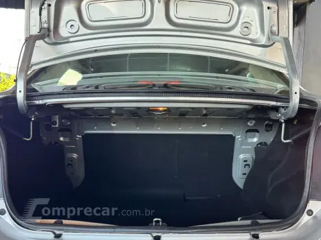 LOGAN 1.6 Expression 8V