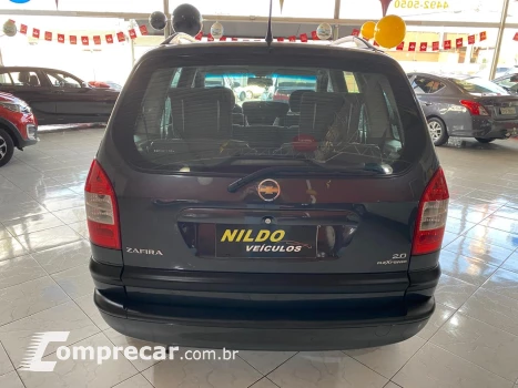 ZAFIRA 2.0 MPFI Elegance 8V