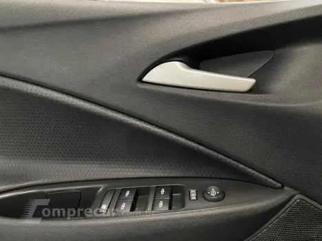 ONIX SEDAN PLUS LT 1.0 12V MANUAL