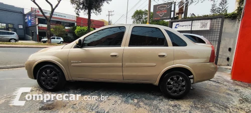 CORSA 1.4 MPFI Premium Sedan 8V