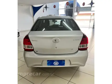 ETIOS 1.5 X PLUS 16V FLEX 4P AUTOMÁTICO