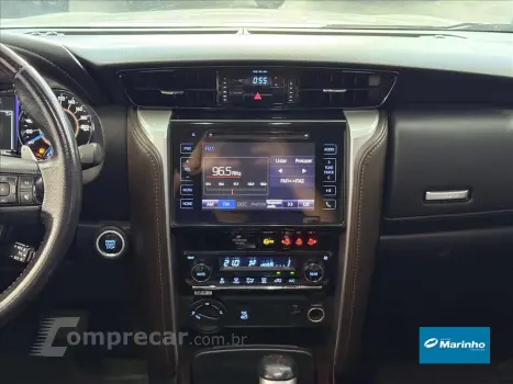 HILUX SW4 2.8 SRX 4X4 7 LUGARES 16V TURBO INTERCO