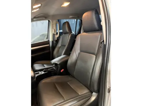 HILUX 2.8 D-4D TURBO DIESEL CD SRX 4X4 AUTOMÁTICO