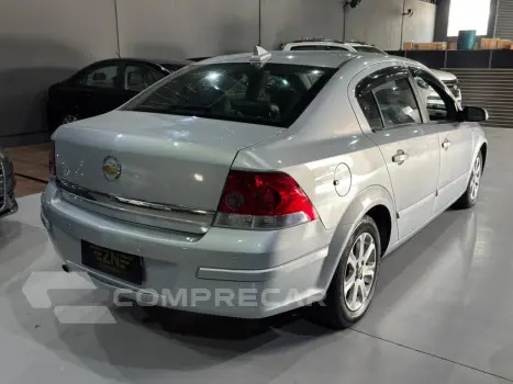 VECTRA 2.0 MPFI ELEGANCE 8V 140CV FLEX 4P AUTOMÁTICO
