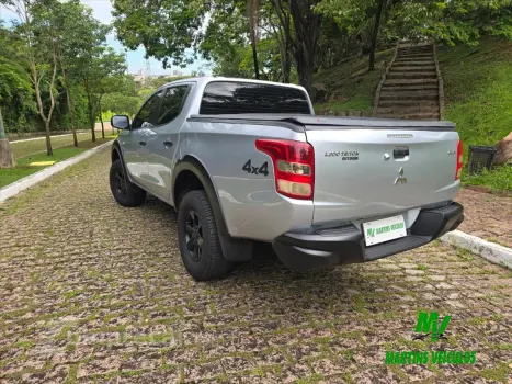 L200 TRITON 2.4 16V TURBO DIESEL OUTDOOR GLS CD 4