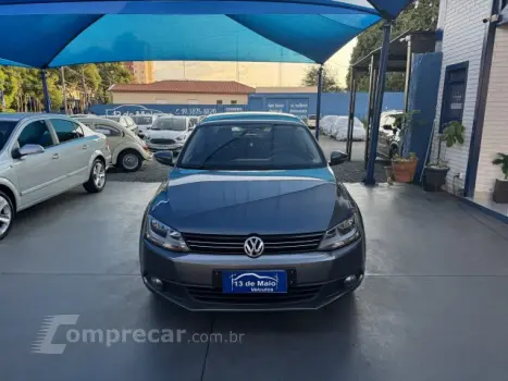 JETTA - 2.0 COMFORTLINE 4P TIPTRONIC