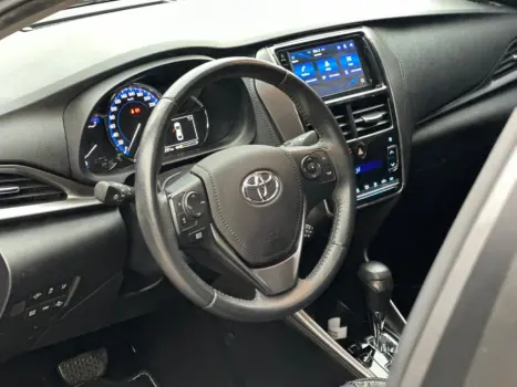 YARIS 1.5 16V FLEX SEDAN XLS CONNECT MULTIDRIVE