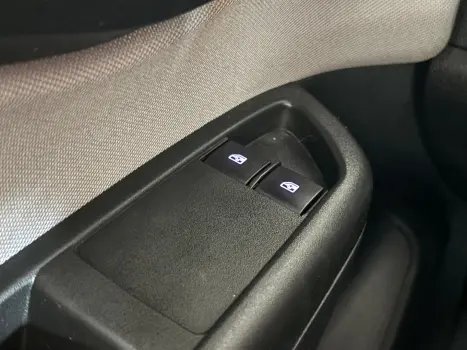 ONIX 1.4 MPFI LT 8V FLEX 4P MANUAL