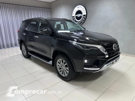 HILUX SW4 2.8 D-4d Turbo SRX 7L 4X4