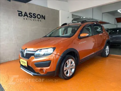Renault SANDERO 1.6 Stepway 8V 4 portas