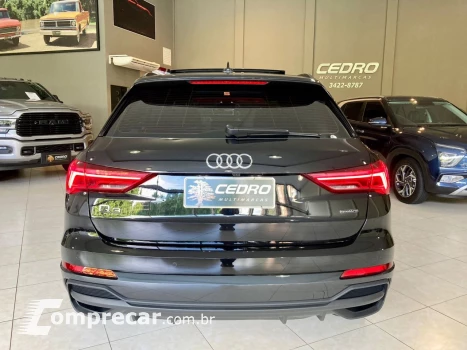 Q3 2.0 4P 40 TFSI PERFORMANCE BLACK QUATTRO TIPTRONIC AUTOMÁ