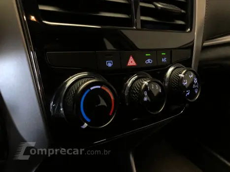 Yaris 1.5 16V Flex Sedan Xl Live Multidrive