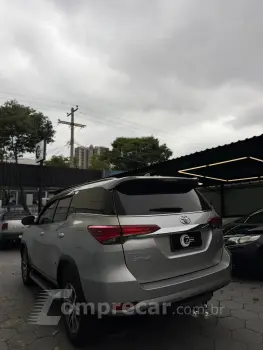 HILUX SW4 2.8 D-4d Turbo SRX 7L 4X4