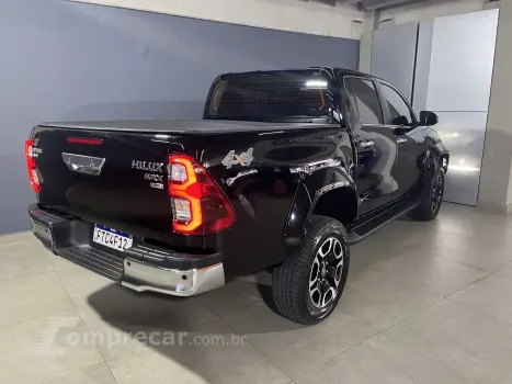 HILUX 2.8 D-4D TURBO DIESEL CD SRX PLUS 4X4 AUTOMÁTICO