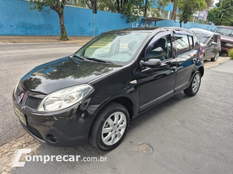 Renault SANDERO 1.6 EXPRESSION 4 portas