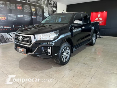 Toyota HILUX 2.8 SRV 4X4 CD 16V 4 portas