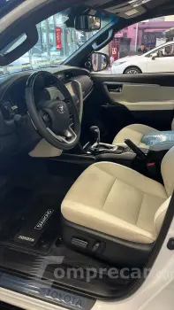 HILUX SW4 2.8 D-4d Turbo Diamond 7L 4X4