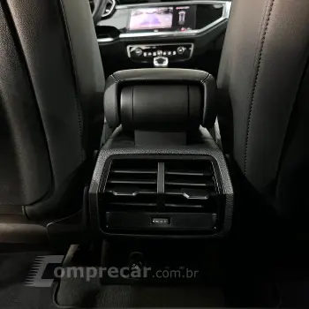 Q3 Performance 2.0 TFSI Tiptr. Quattro