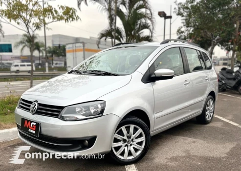 Volkswagen SPACEFOX 1.6 MI Trend 8V 4 portas