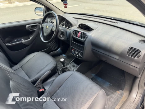 CORSA 1.0 MPFI Maxx Sedan 8V