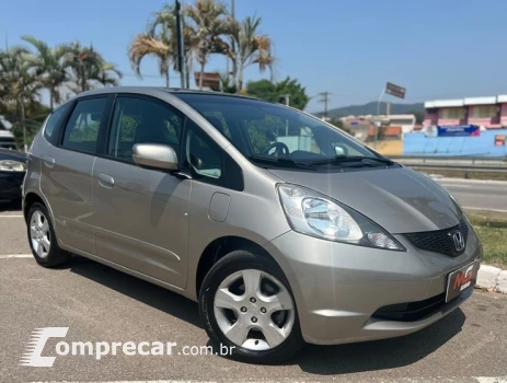 Honda FIT 4 portas