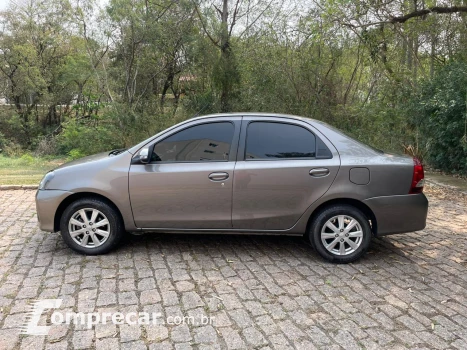 ETIOS 1.5 X Plus Sedan 16V