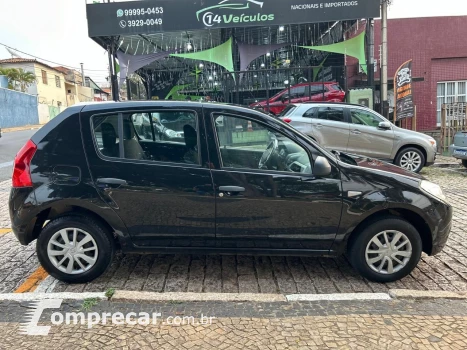 Renault SANDERO Authentique Hi-Flex 1.0 16V 5p 4 portas