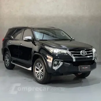 Hilux SW4 SRX 4x4 2.8 TDI 16V Dies. Aut.