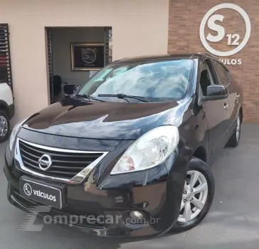 NISSAN VERSA 4 portas