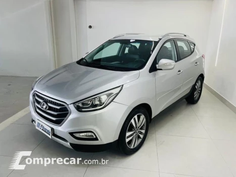 Hyundai X35 B 4 portas