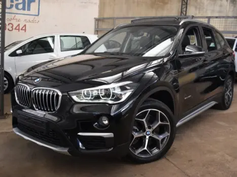 BMW X1 - 2.0 16V TURBO ACTIVE SDRIVE20I X-LINE 4P AUTOMÁTICO 4 portas